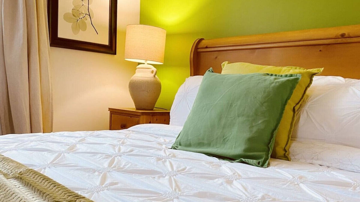 Inner Harbour House | Happy House | Free Parking | Downtown