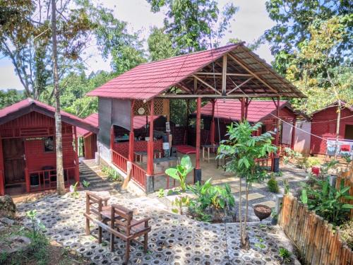 Argosari Cabin | Happy Monkeys Village
