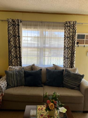 Fort Myers House | Happy Rest Stop House