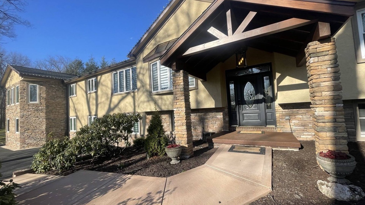 Bellefonte House | Happy Valley Countryside Retreat