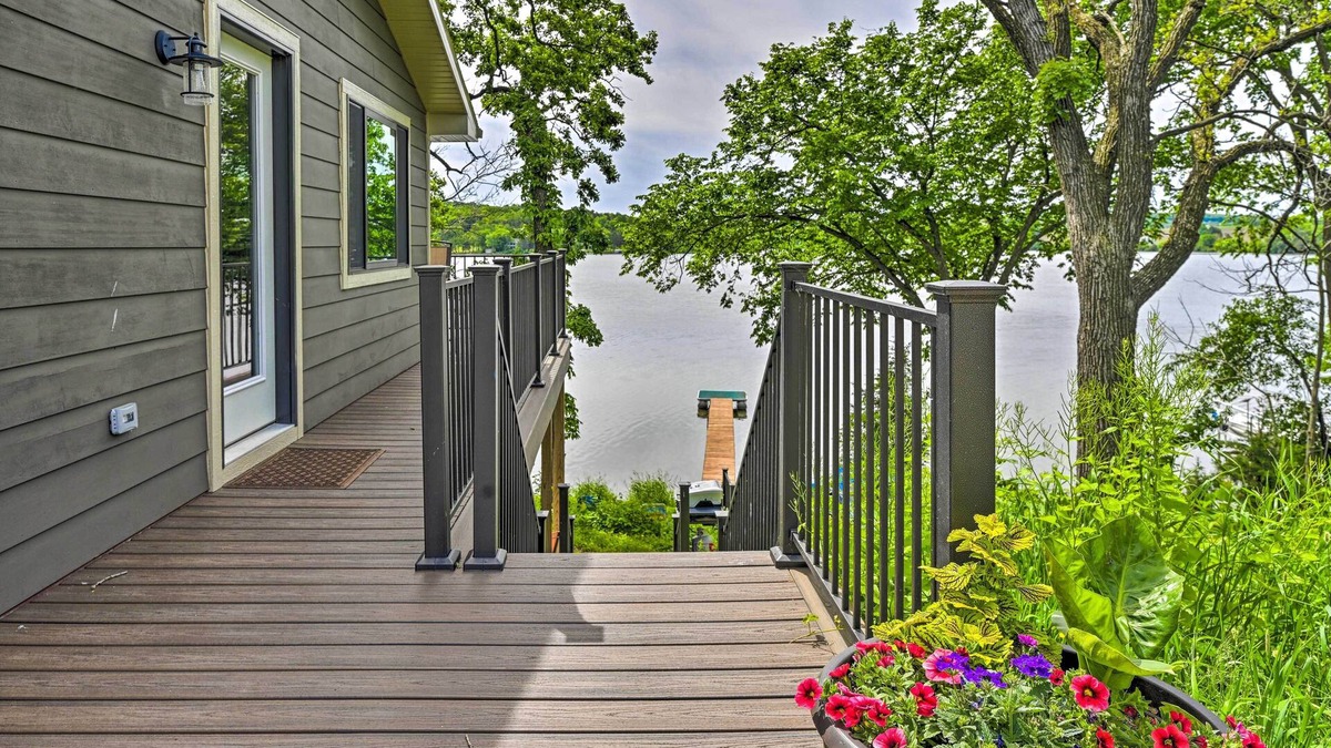 Okee Cabin | ‘Happy’s Haven’ Cabin w/Gas Grill & Fire Pit!