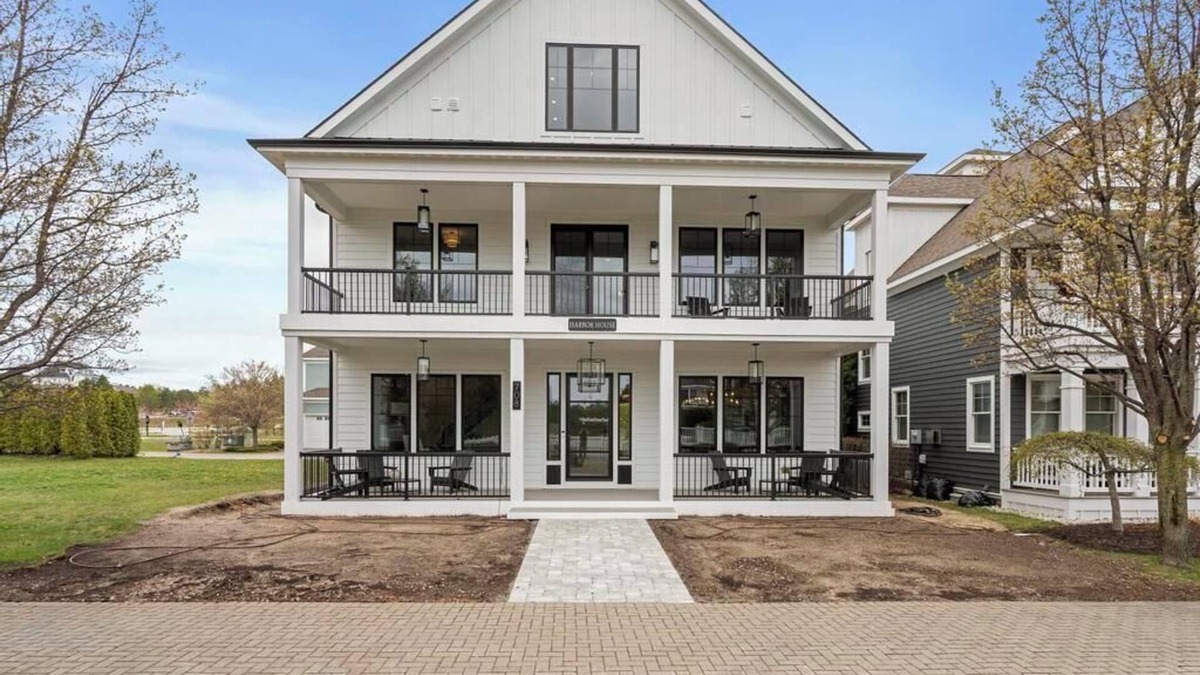 Bay Harbor House | Harbor House 21
