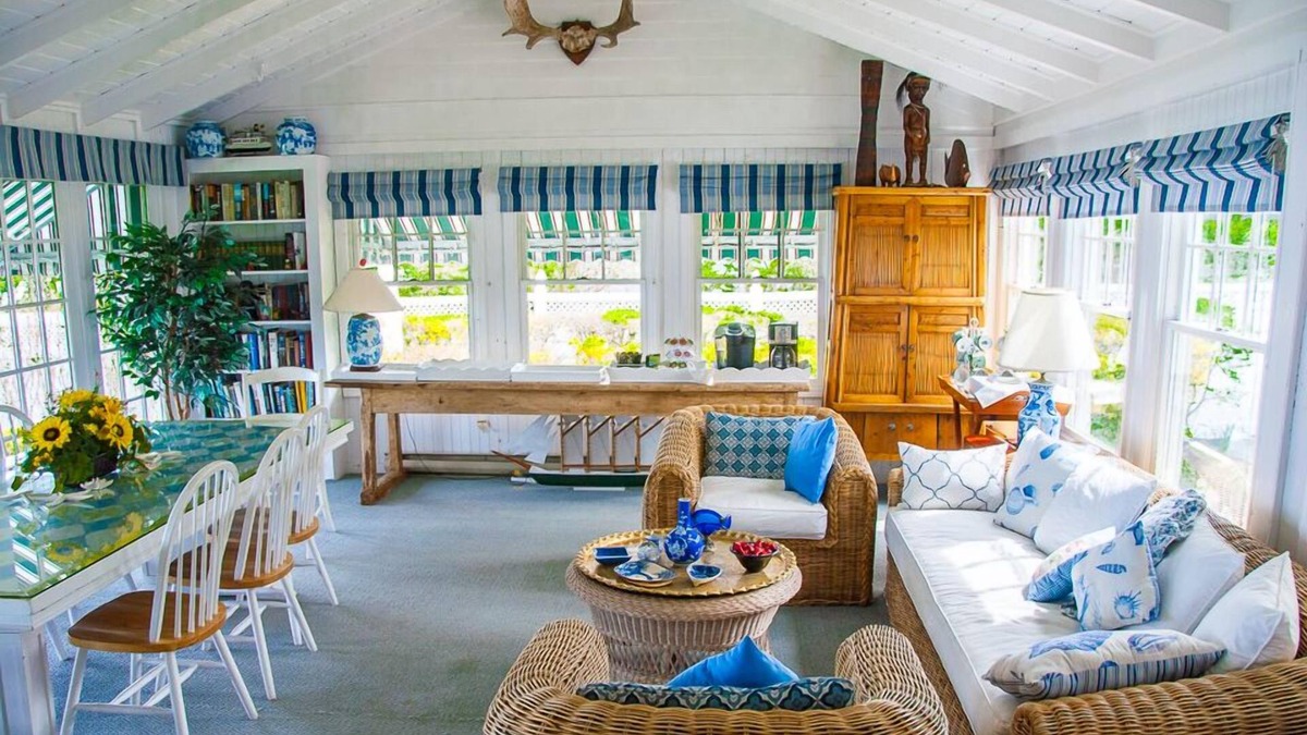 Pipes Cove Bed & Breakfast | Harbor Knoll Bed & Breakfast