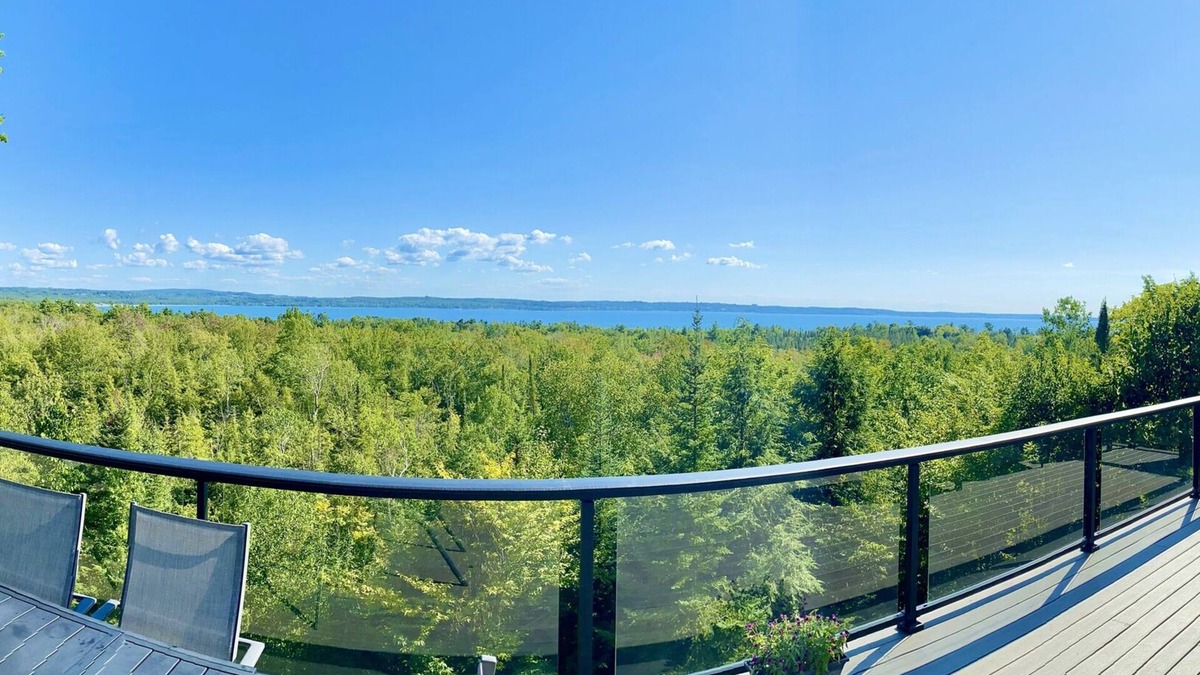 Harbor Springs House | Harbor Springs/Petoskey Family Paradise with Panoramic views!