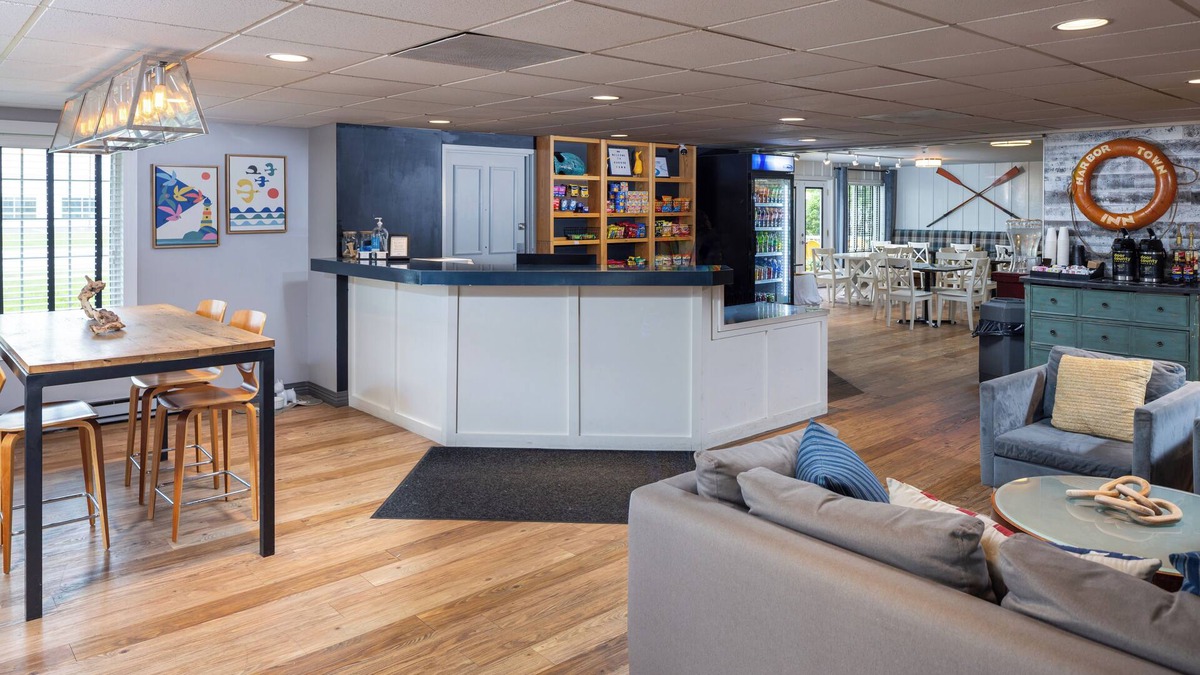 Manitowoc Hotel | Harbor Town Inn