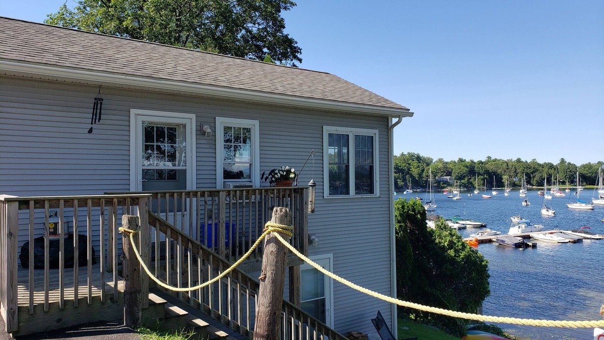 Malletts Bay House | Harbor View Lakehouse