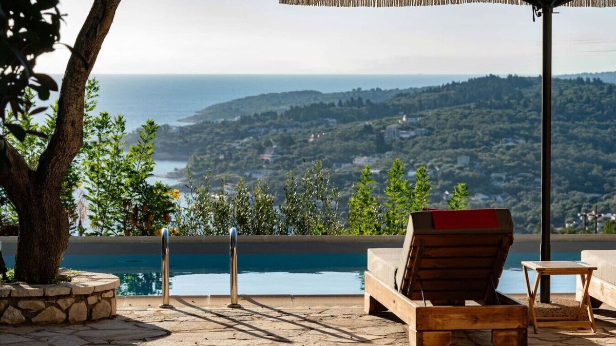 Ieromonachos Villa | Harbor-View Villa with Private Pool