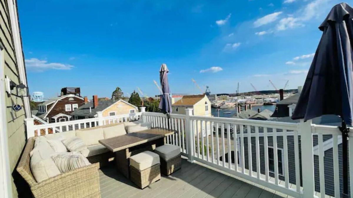 Kittery House | Harbor Vista House⚓️ 3rd FLR deck,Walk to Portsmouth