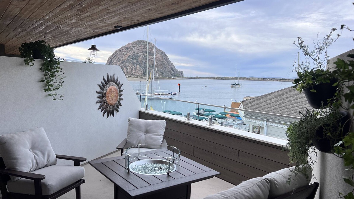 Morro Bay Hotel | HarborWalk Inn