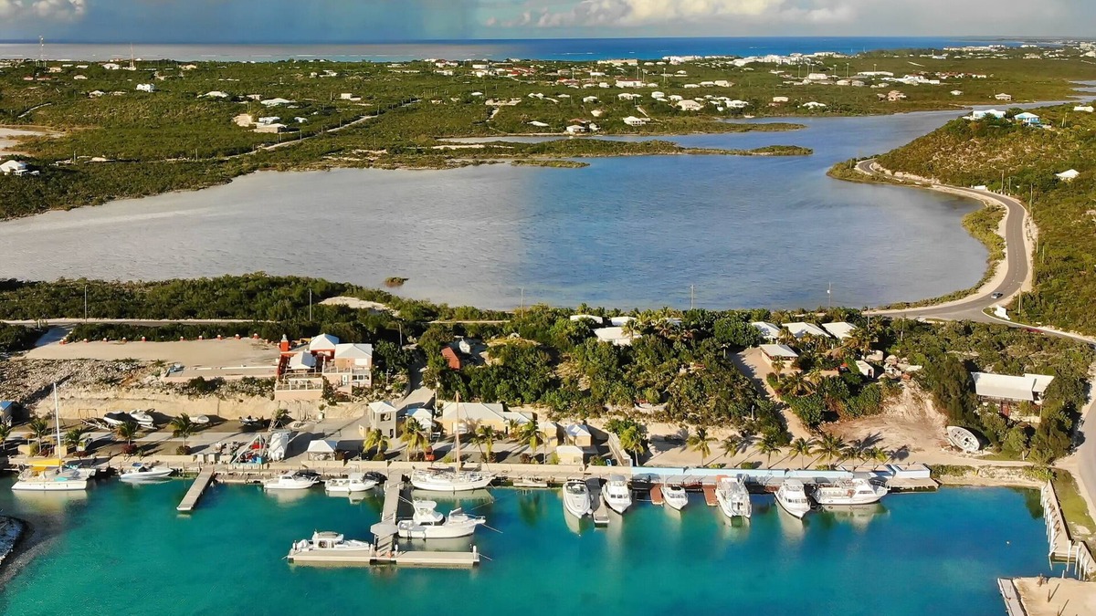 Venetian Road Settlement Villa | Harbour Club Villas & Marina
