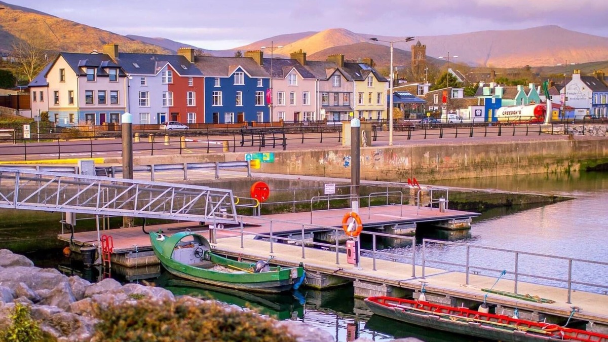 Dingle House | Harbour Haven, At The centre of beautiful Dingle town.