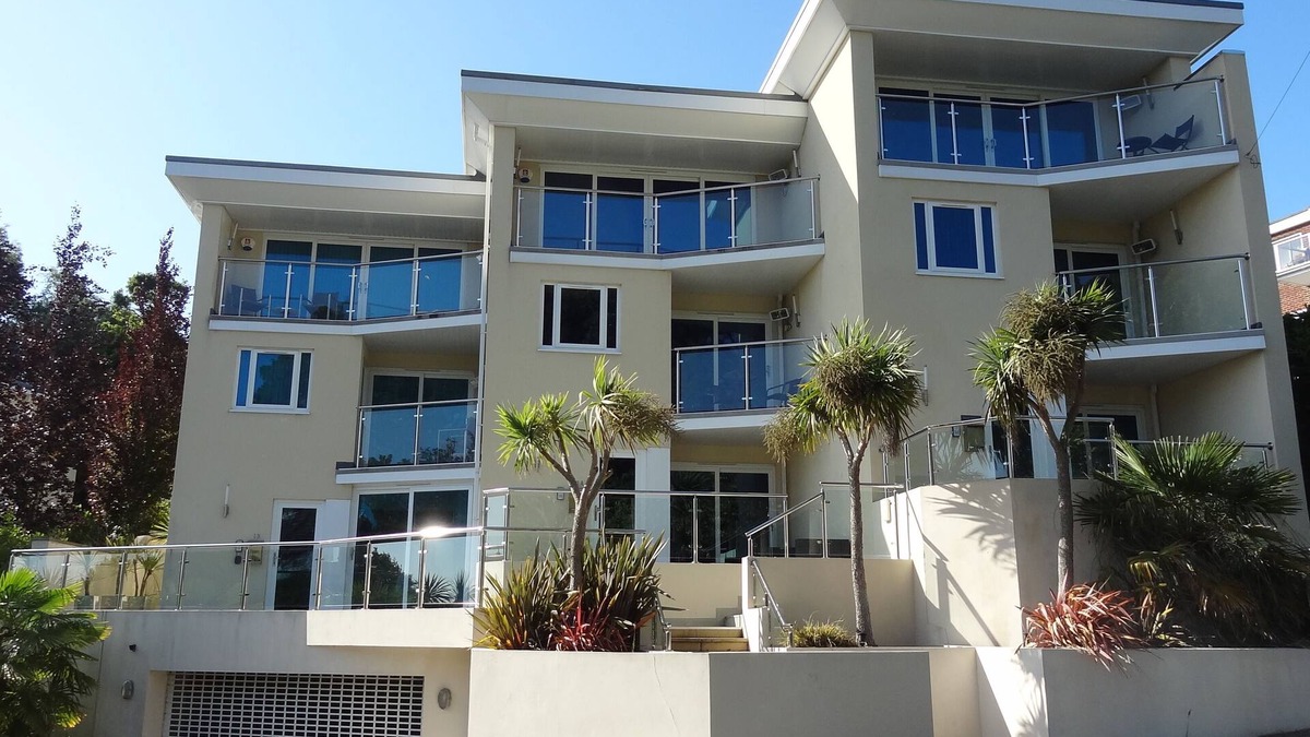 Poole House | Harbour View contemporary townhouse with spectacular sea views