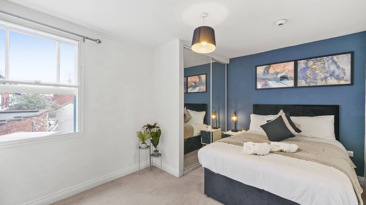 Bristol Floating Harbour Condo | Harbourside Heaven in Bristol