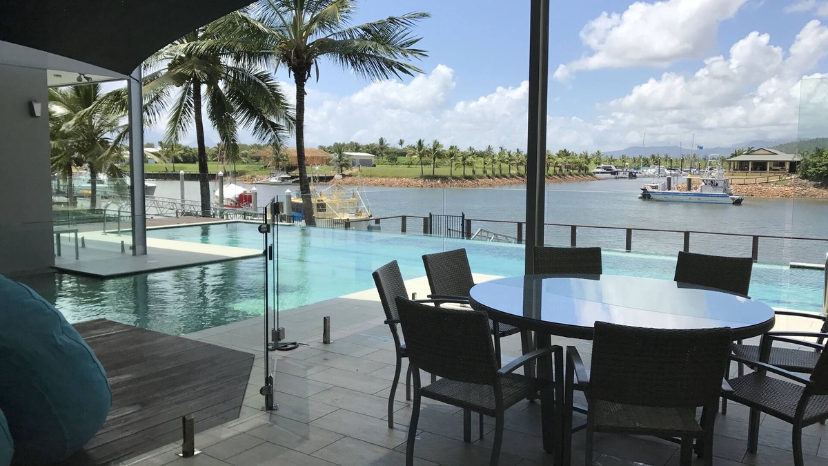 Cardwell House | HARBOURSIDE LUXURY AT PORT HINCHINBROOK