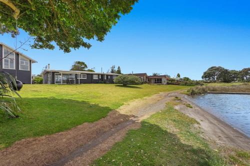 Ohope House | Harbourside - Ohope Holiday Home