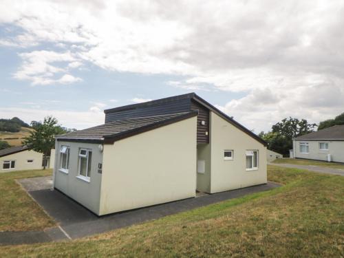 Heligan House | Harcombe House Bungalow 9