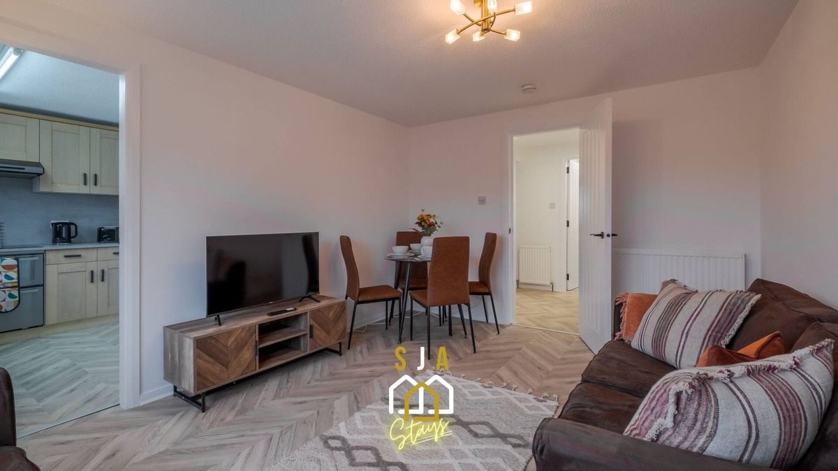 Central Aberdeen Apartment | Hardgate Hideaway - SJA Stays - Luxury 2 Bed Apart