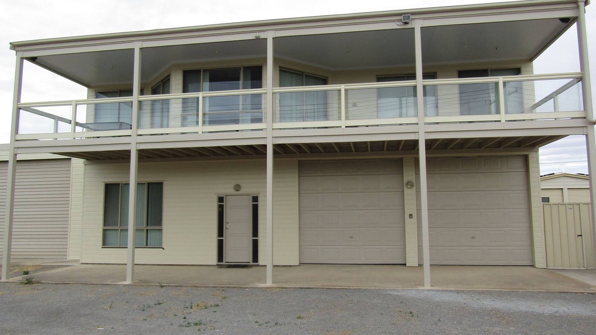 Minlacowie House | Hardwicke Espy close to beach