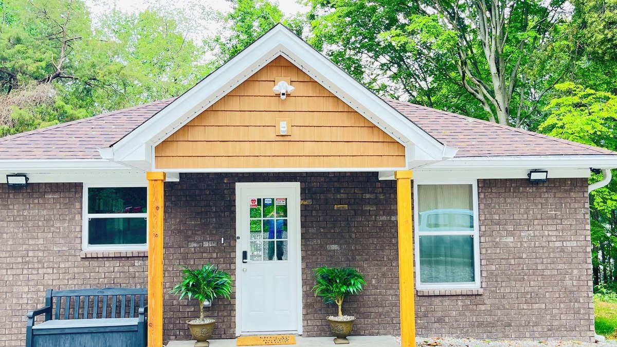 Deputy House | Hardy lake house. Ideal for relax fishing and spending quality time on lake.
