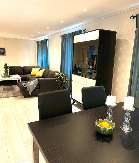 Hareid Apartment | Hareidsvegen 145