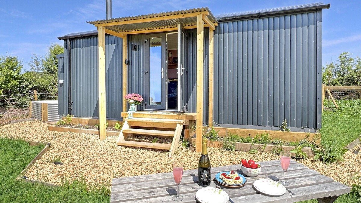 South Molton Apartment | Hares Hideaway Shepherd's Hut, North Molton