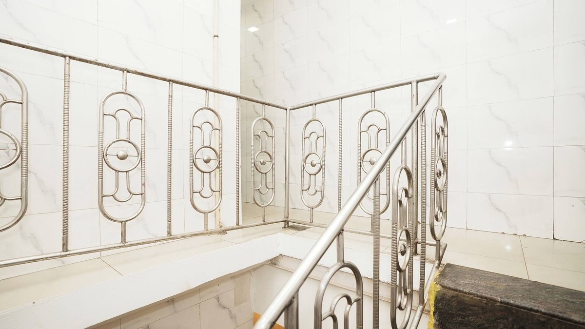 J B Nagar Hotel | Harihara Residency Comfort Andheri East, Mumbai