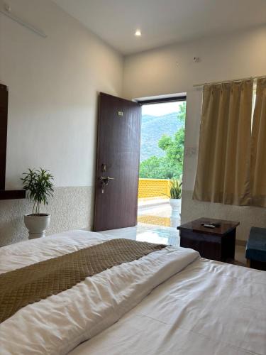 Pushkar Hotel | Hariom Tatsat Retreat