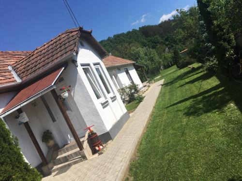 Nekezseny Apartment | Harka Vendégház