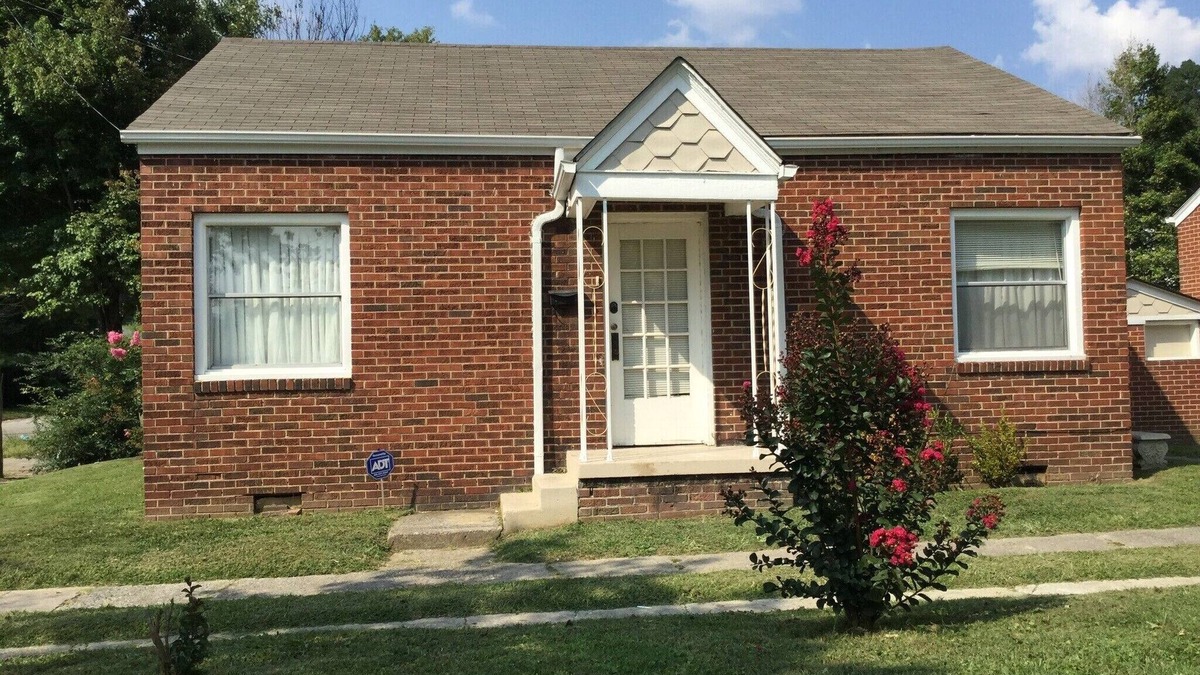 Dayhoit House | Harlan, Ky Modern Private Guesthouse 304 Historic Downtown (Vela's Villas)