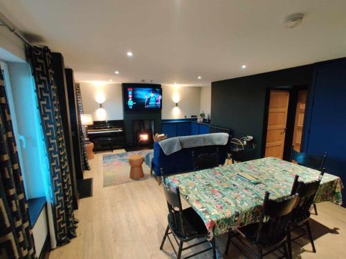 Londonderry House | Harmony Cottage