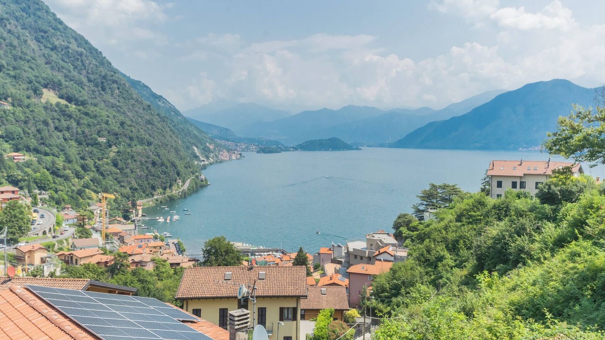 Argegno Apartment | Harmony on the Lake - Two Bedroom Apartment, Sleeps 4