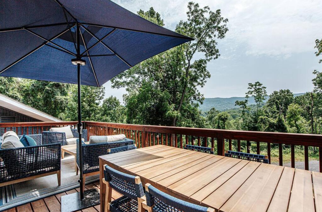 Front Royal House | Harmony Ridge Hideaway: mountain retreat w/hot tub