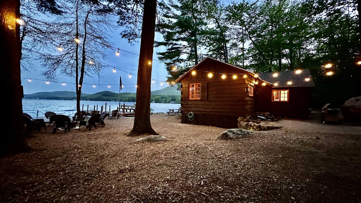 Alton Bay Cottage | Harold's Camp: The cutest waterfront right on Lake Winnipesaukee ⚓️