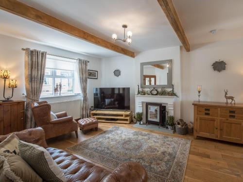 Fence House | Harpers Cottage
