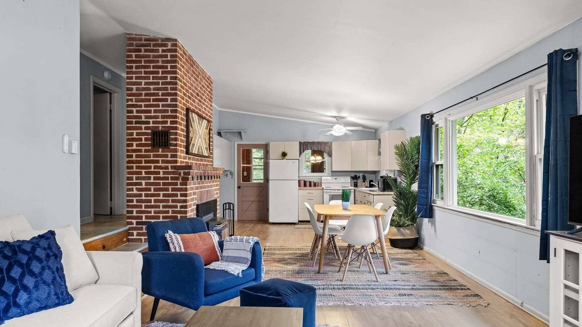 Kabletown House | Harpers Ferry Cottage: Hot Tub, WiFi, Dog-Friendly