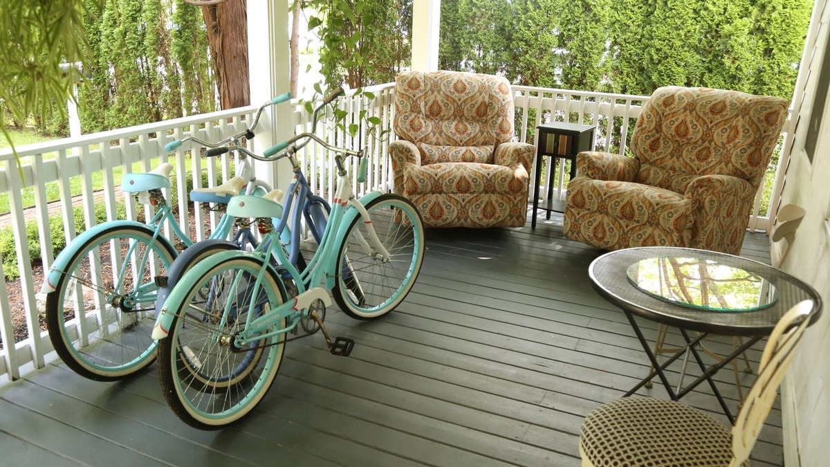 Village of Southampton Bed & Breakfast | Harpoon House