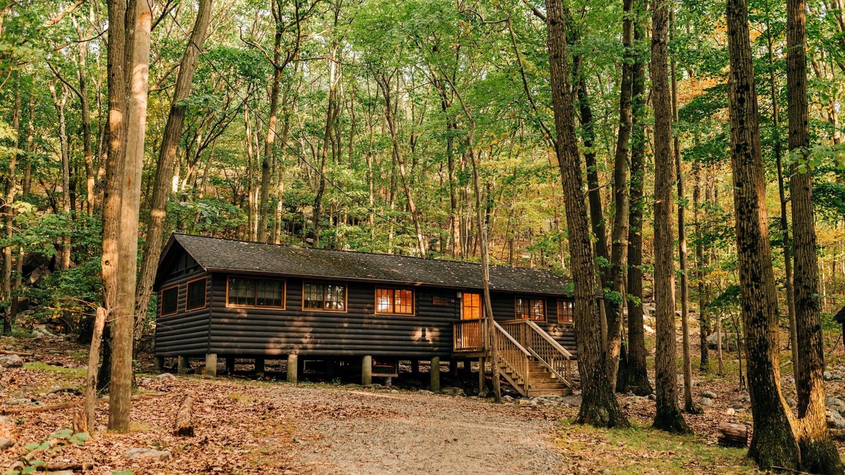 Pomona Cabin | Harriman Outdoor Center - Storm King Lodge