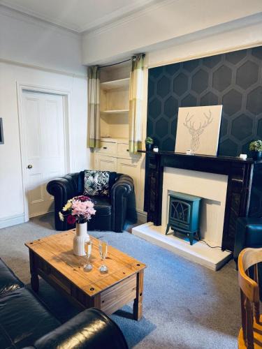 Stainburn House | Harrington House - 6 Bedrooms - Sleeps 15