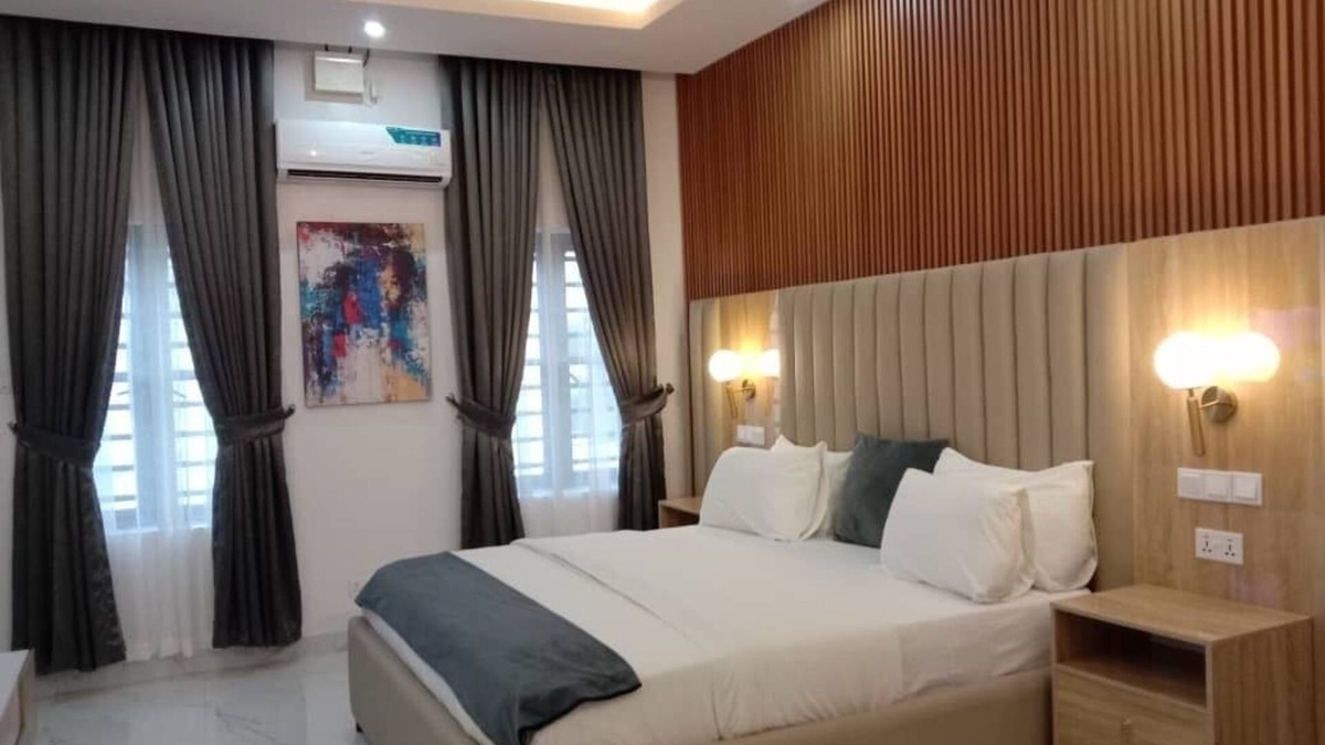 Ofin Apartment | Harris Apt - Absolute finest