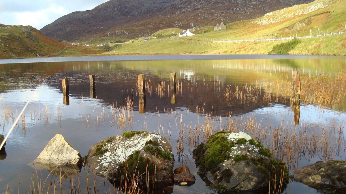 Rodel Cottage | Harris White Cottage SEA & loch VIEWS from traditional modern cottage