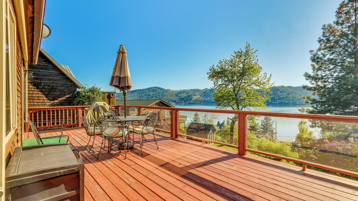Harrison House | Harrison Home w/Grill & Lake Views: Walk to Town!