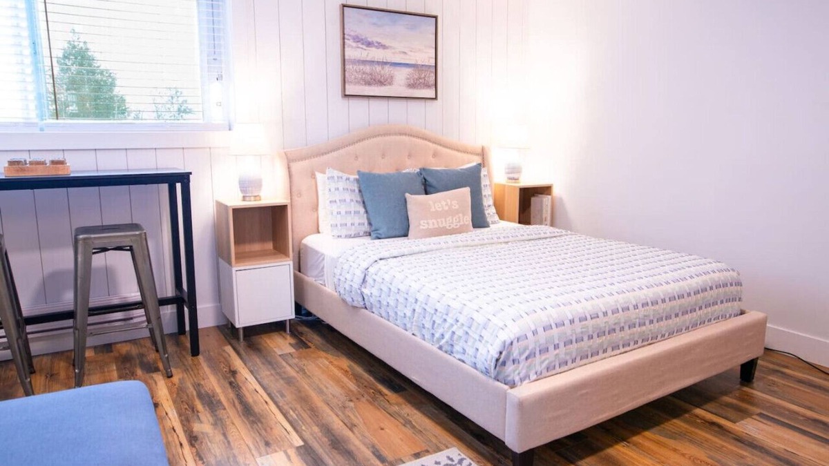 Harrison Hot Springs Condo | Harrison Lake Retreat Studio Suite