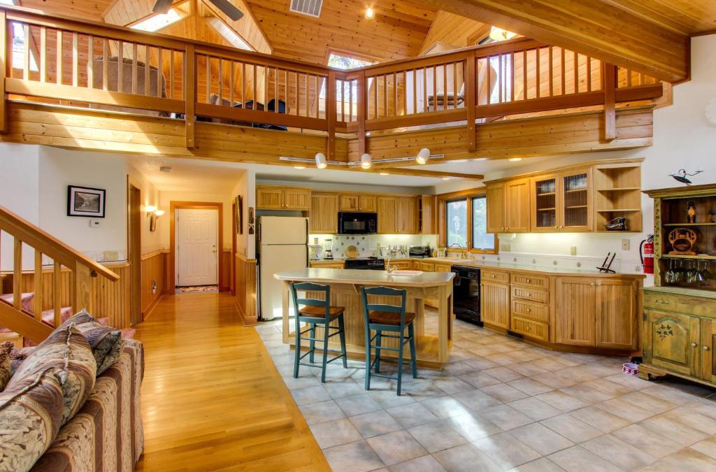 Downtown Cannon Beach House | Harrison Loft