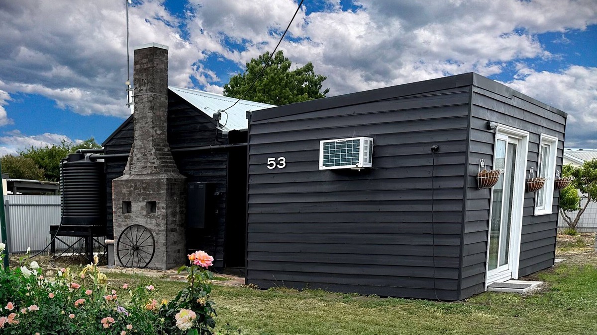 Murtoa Cottage | "Harry's Place" Cottage