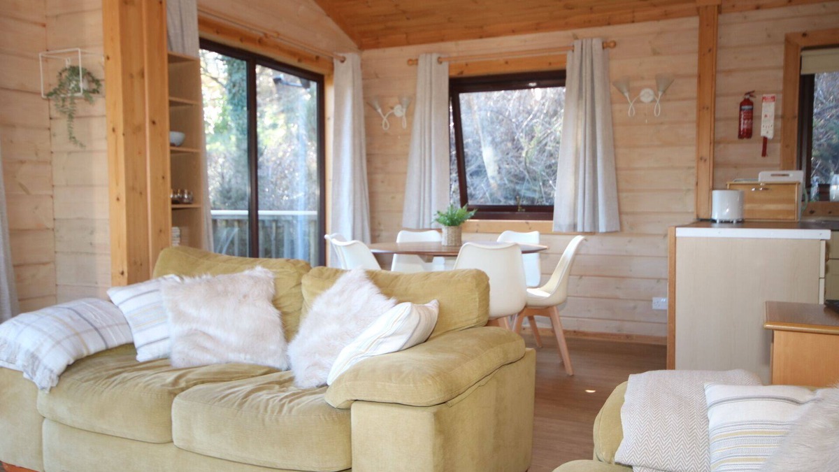 Woolfardisworthy House | Hartland Hideaway Lodge - Comfort, Peace & Spacious Lodge in North Devon