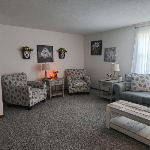 Cambria Apartment | Harvest Haven's Sunflower Serenity