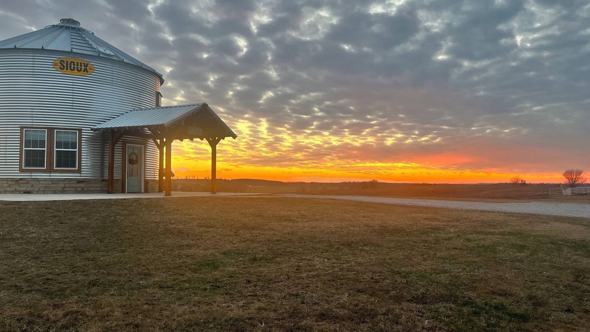 Vinita House | Harvest Hill Silo - Home on Route 66, 5 acre Fishing Pond
