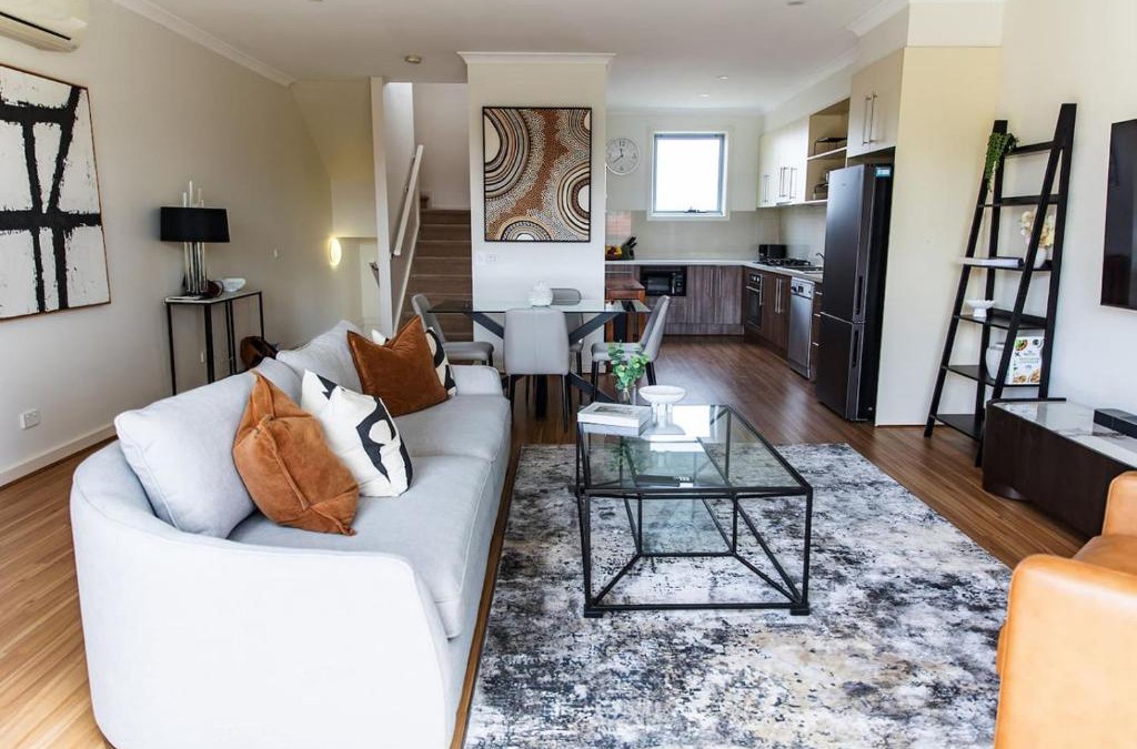 Ringwood House | Harvey a Stylish and Spacious Retreat in a Prime Location