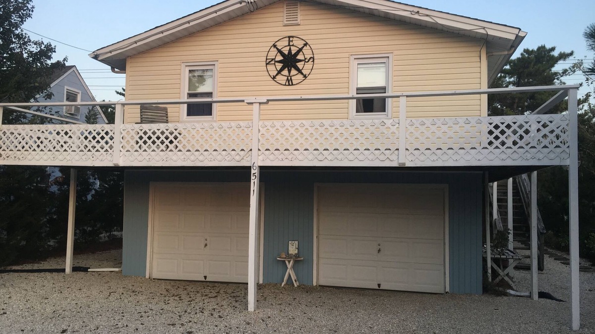 Harvey Cedars House | Harvey Cedars, 1 Block to Beach, 5 star reviews,