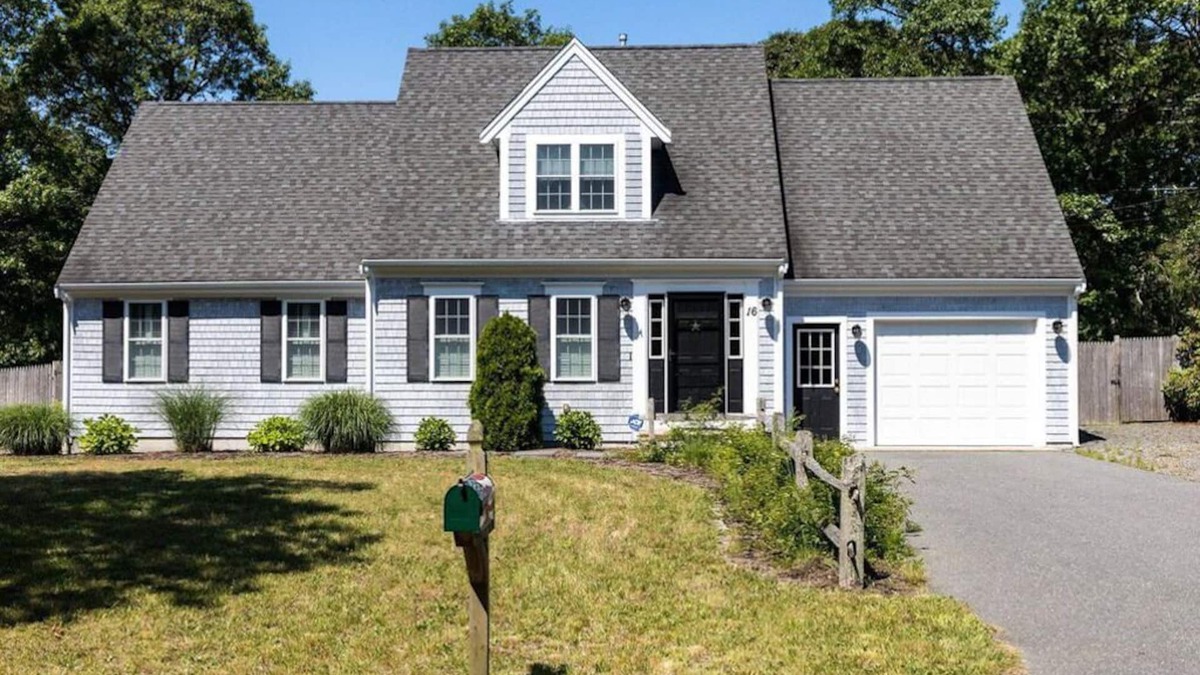 East Harwich House | Harwich Cape Escape: Minutes from Everything!